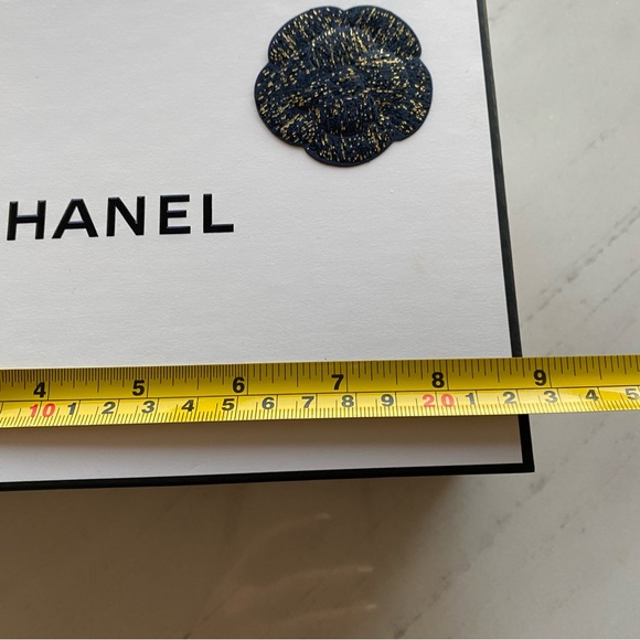 Chanel Hard sided box with lid and Navy Blue Camellia Paper Flower - Picture 3 of 7